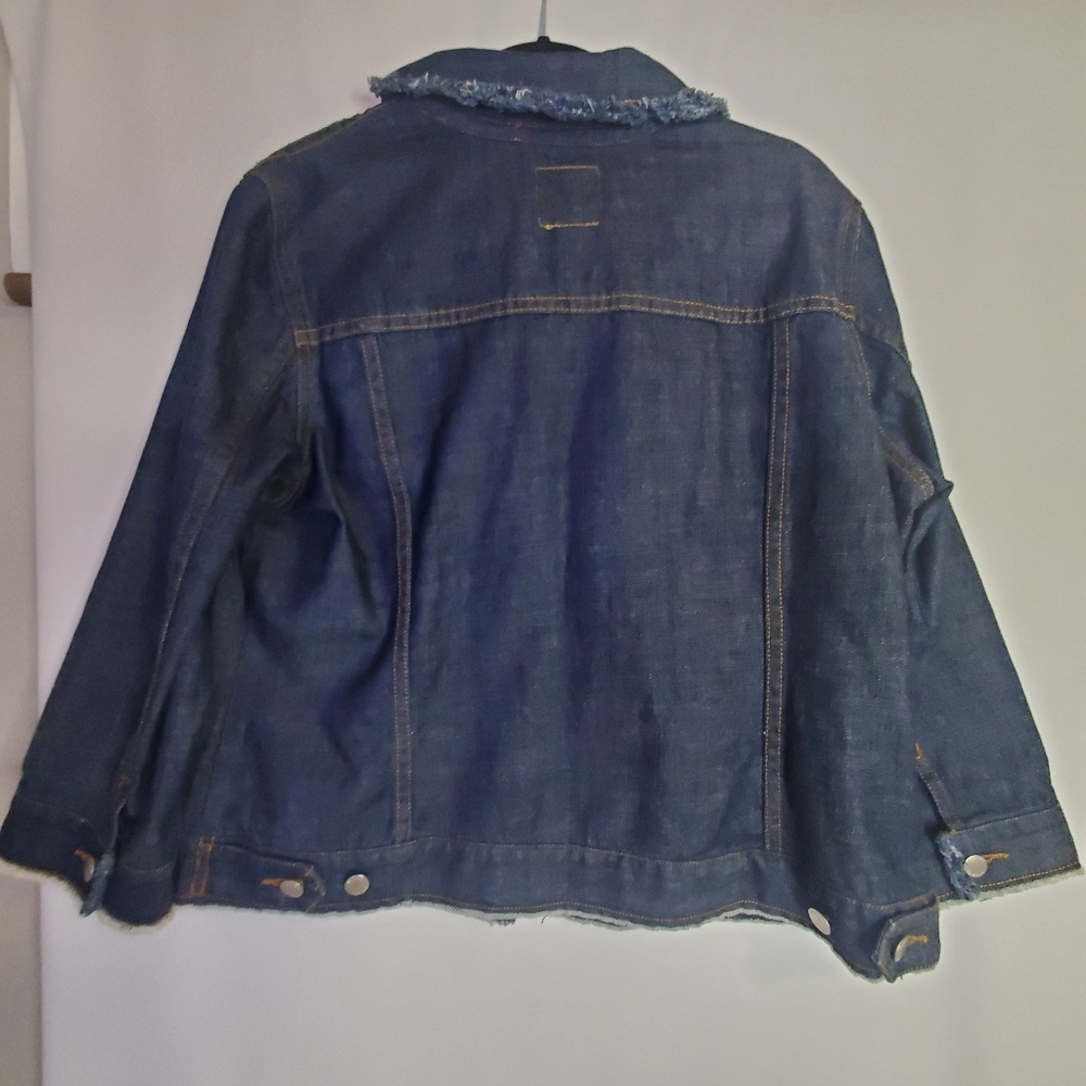 Issac Mizrahi Size XXL 2-pocket denim jacket, distressing & colorful stitching - Picture 6 of 9